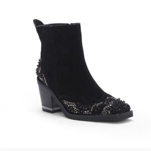 Vince Camuto Black Suede Western/Glam Studded Bootie Size 7M “Drallin” New